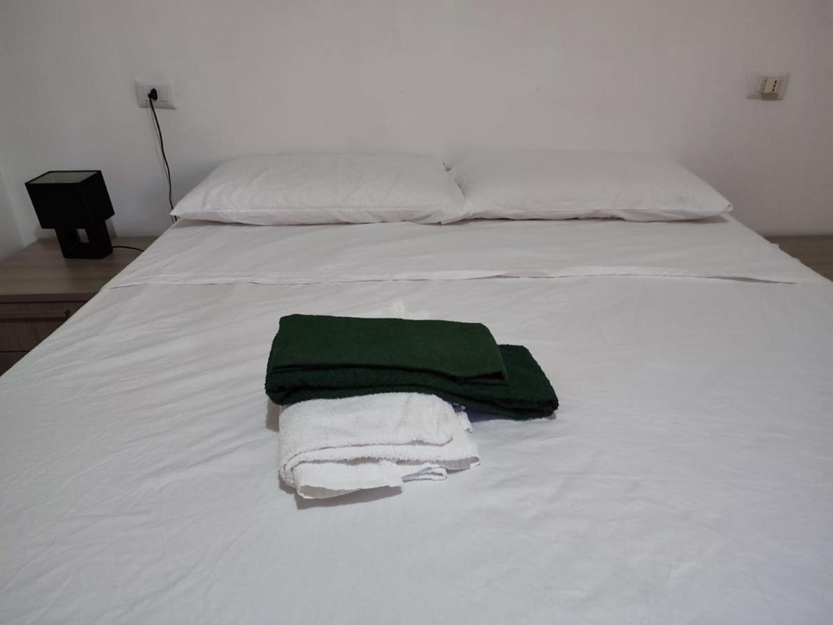Rooms For Rent 67 Sassari Buitenkant foto