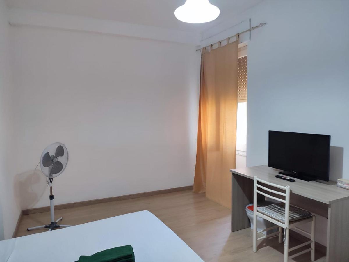 Rooms For Rent 67 Sassari Buitenkant foto